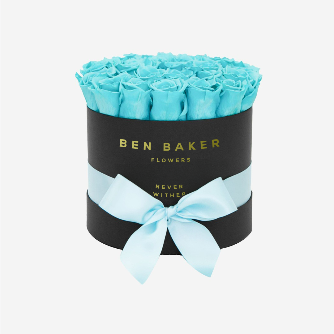 Classic round box 16 premium Tiffany roses